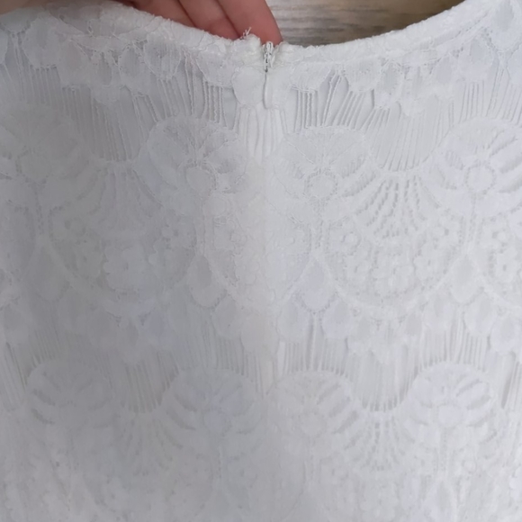 Beautiful White Lace Dress size Large - Picture 3 of 8